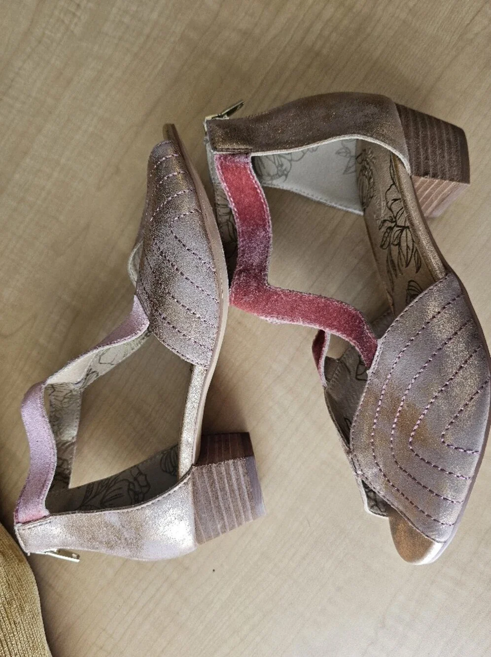 Joyfolie Orelia Shoes Size 4Y